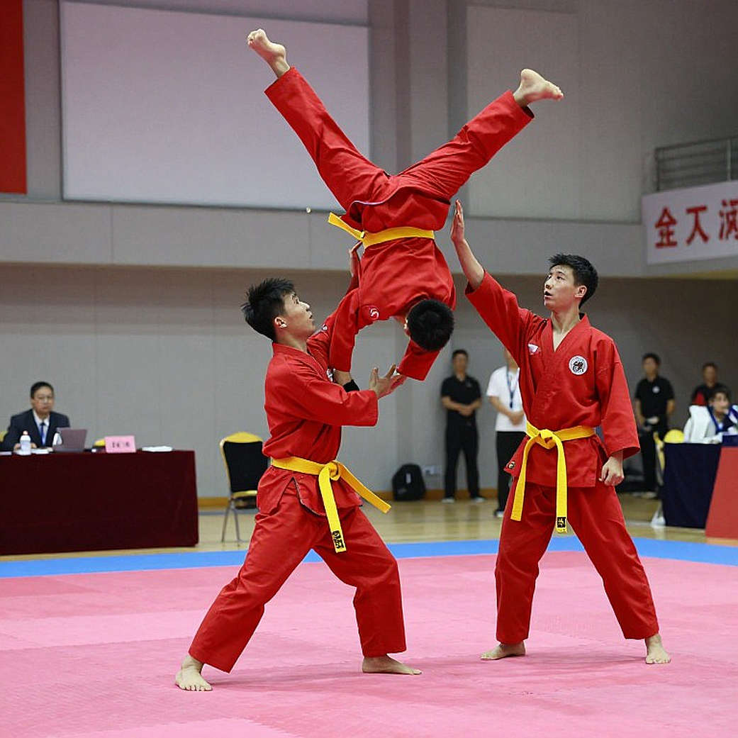 Chiến thắng rác vẫn là chiến thắng: V.League 2026 và nghệ thuật sống sót của kẻ yếu Chiến thắng rác vẫn là chiến thắng: V.League 2026 và nghệ thuật sống sót của kẻ yếu