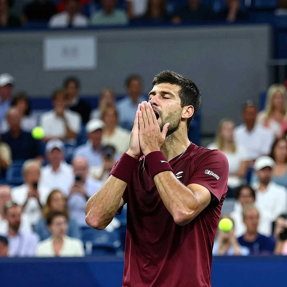 Osaka Vượt Qua Siniakova: Chiến Thắng 3 Set Và Những Tín Hiệu Đáng Ngại