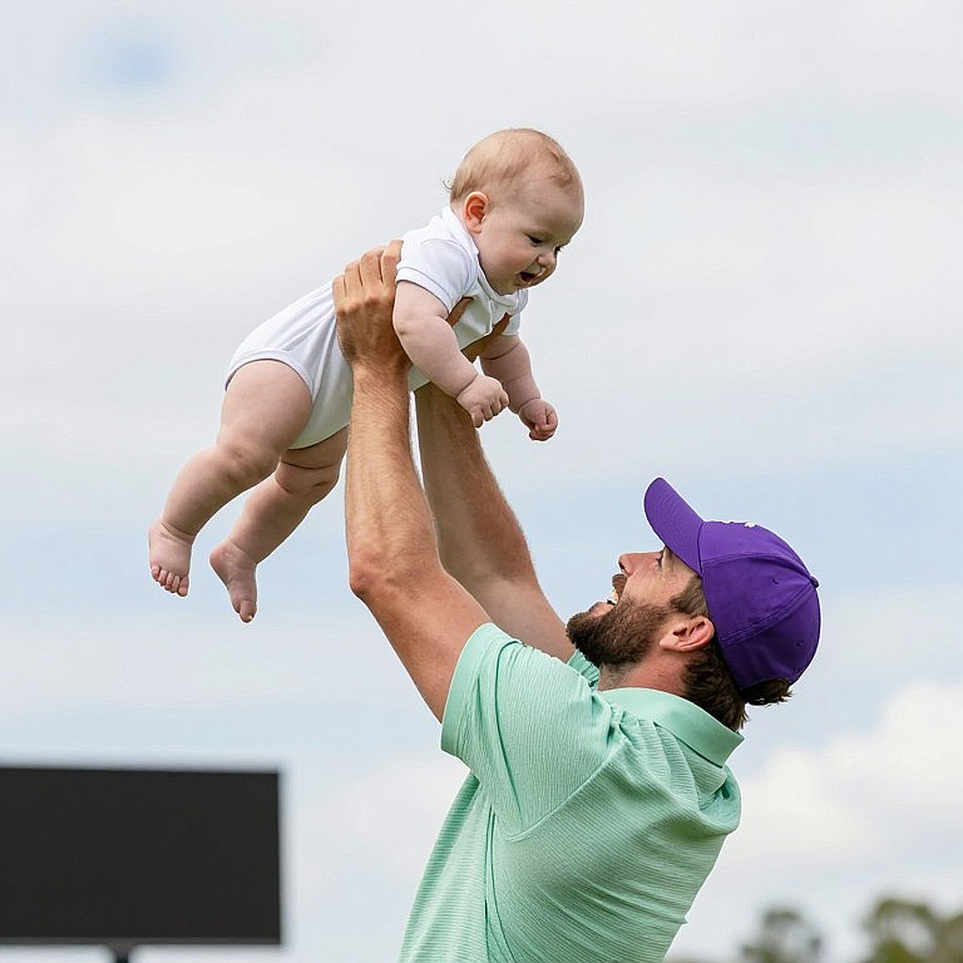 PGA Tour mở Tháng Giáo dục Cá cược Có trách nhiệm: Khi tiếng vỗ tay đo bằng trái tim, không phải tờ vé cược