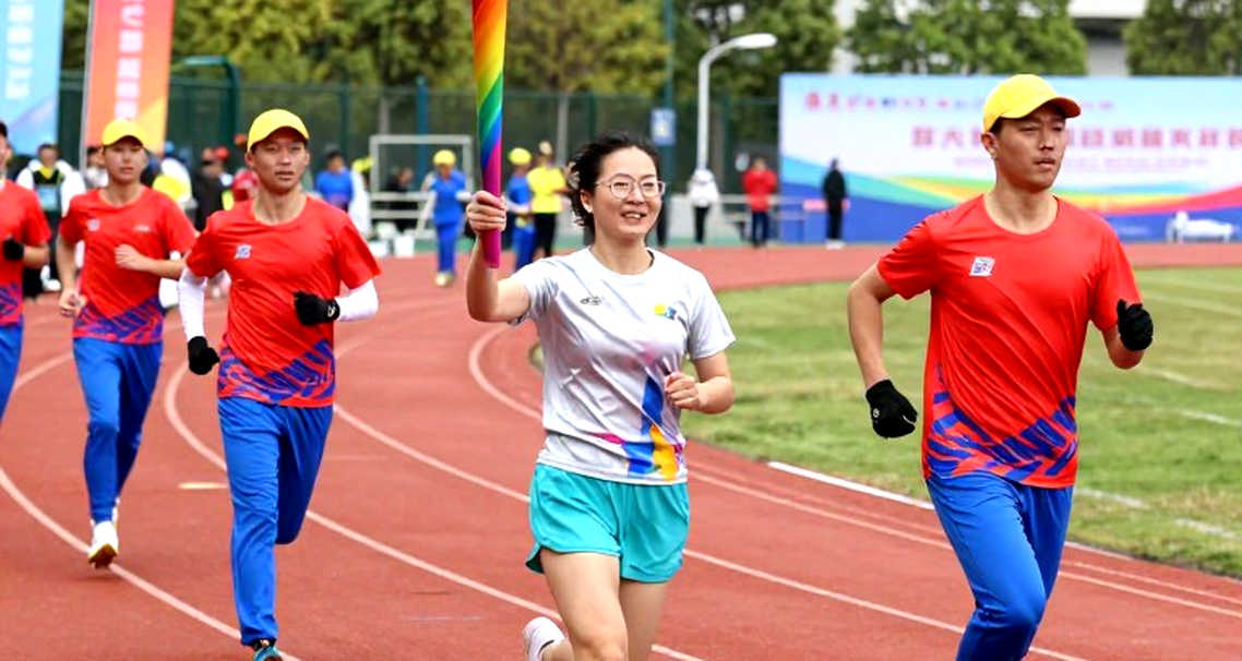 Khoảng trắng trên bàn dữ liệu: Điều một hồ sơ trống nói về kỳ chuyển nhượng